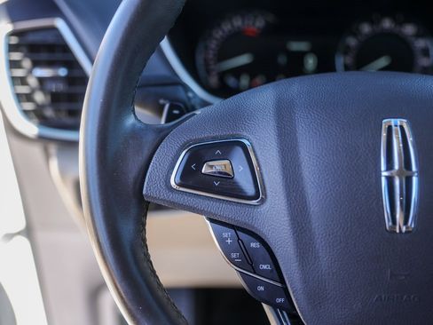 Used 2018 Lincoln MKX Select w/ Select Plus Package image 14