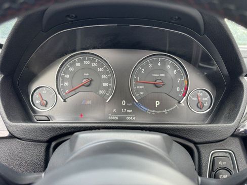 Used 2018 BMW M4 Convertible RWD image 29