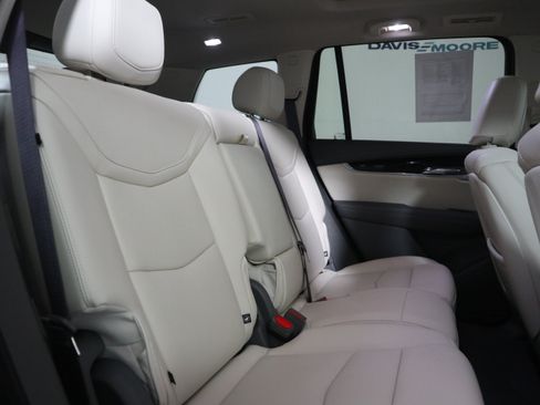 Used 2024 Cadillac XT6 Premium Luxury FWD image 22