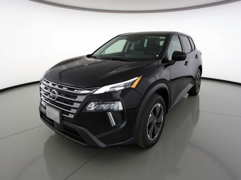 Used 2025 Nissan Rogue SV FWD image 3