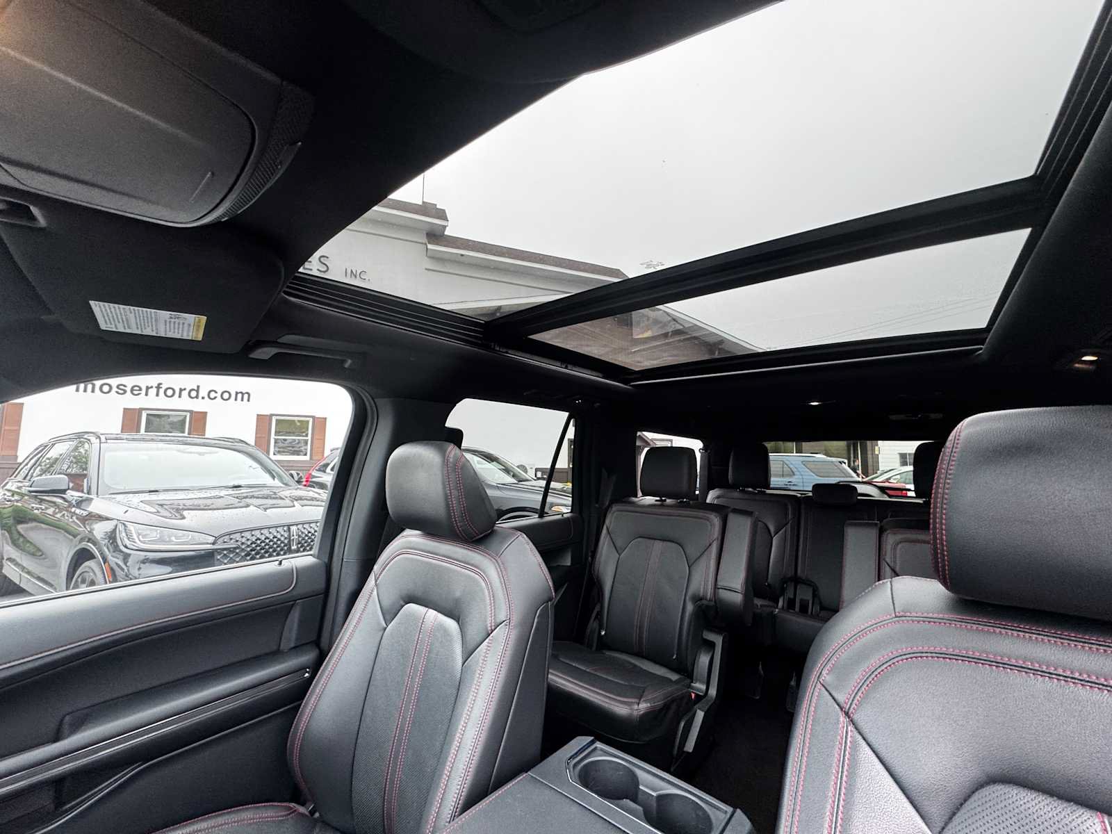 Used 2023 Ford Expedition Max Limited AWD/4WD image 4