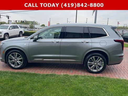 Used 2024 Cadillac XT6 Premium Luxury w/ Technology Package AWD/4WD image 11