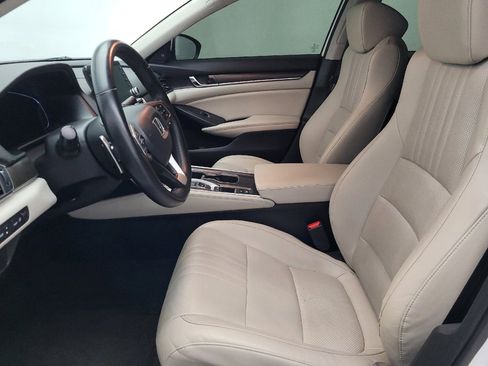 Used 2019 Honda Accord Touring image 17