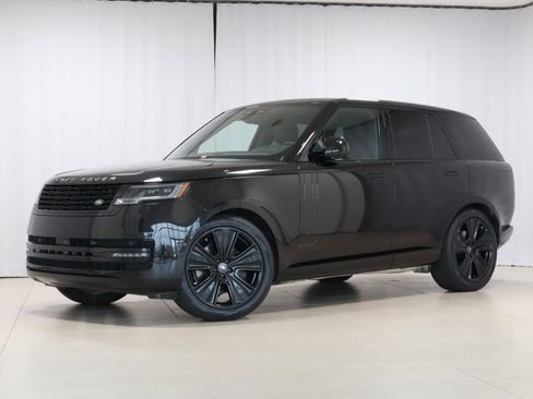 Used 2024 Land Rover Range Rover SE image 1
