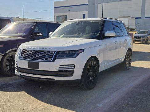 Used 2018 Land Rover Range Rover Supercharged image 2