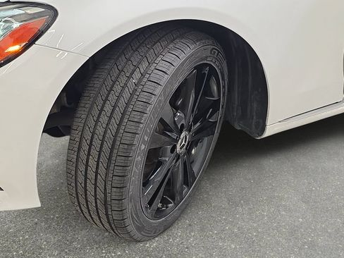 Used 2020 Mercedes-Benz C 300 4MATIC Sedan image 32