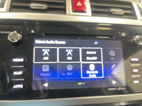 Used 2017 Subaru Outback 2.5i Limited AWD/4WD image 32
