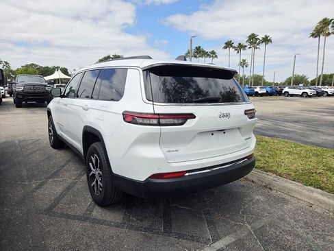 Certified 2025 Jeep Grand Cherokee L Limited w/ Luxury Tech Group II image 5