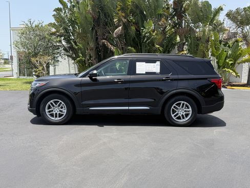 Used 2025 Ford Explorer Active RWD image 7