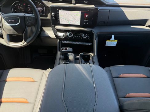 New 2026 GMC Sierra 1500 AT4 w/ AT4 Preferred Package AWD/4WD image 18