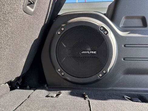 Used 2018 Jeep Wrangler Unlimited Sahara image 25