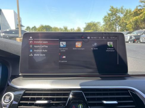 Used 2022 BMW 530i w/ M Sport Package RWD image 27