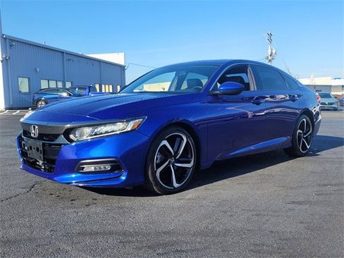 Used 2018 Honda Accord Sport image 7