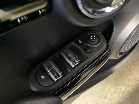 Used 2023 MINI Cooper S FWD image 18