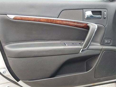 Used 2012 Lincoln MKZ image 13