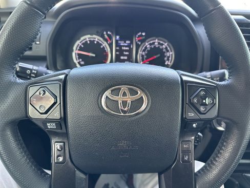 Used 2021 Toyota 4Runner TRD Off-Road image 13