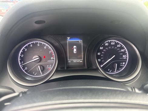 Used 2022 Toyota Camry SE FWD image 13