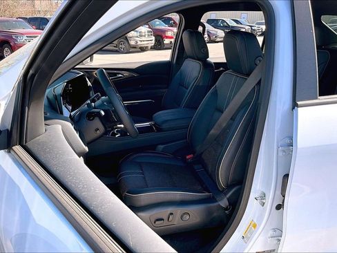 New 2026 Chevrolet Traverse High Country image 9