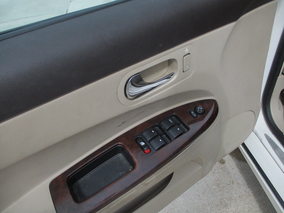 Used 2008 Buick LaCrosse CXL w/ Driver Confidence Package FWD image 23