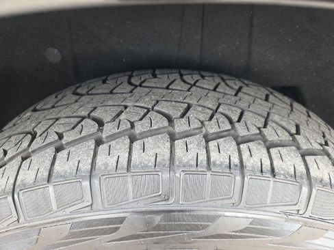 Certified 2025 Ford Expedition Active AWD/4WD image 10