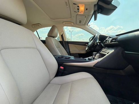 Used 2019 Lexus IS 300 w/ Premium Package RWD image 29