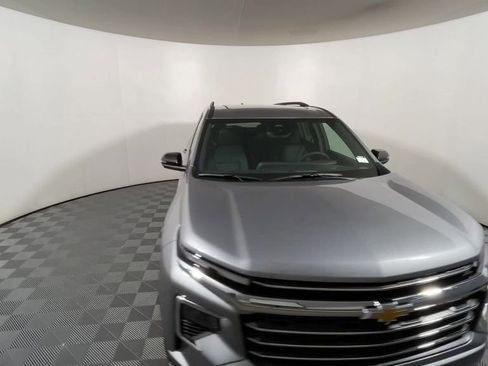 New 2026 Chevrolet Traverse LT w/ Sun and Wheel Package image 3