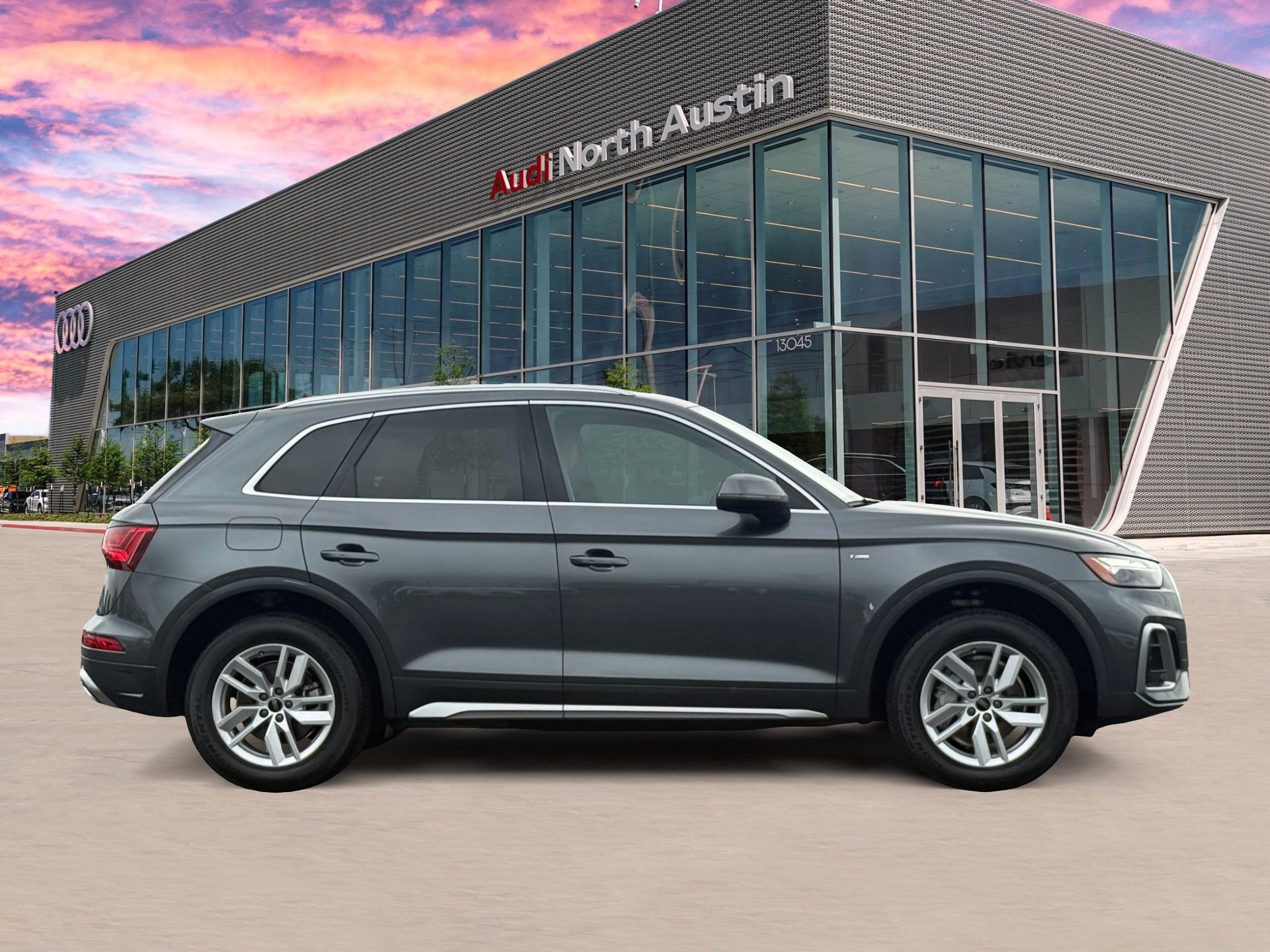Used 2023 Audi Q5 2.0T Premium w/ Convenience Package AWD/4WD image 8