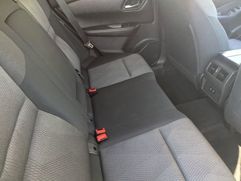 Certified 2024 Nissan Rogue SV image 15