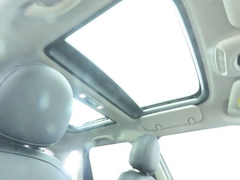 Used 2016 MINI Cooper 4-Door Hardtop image 17