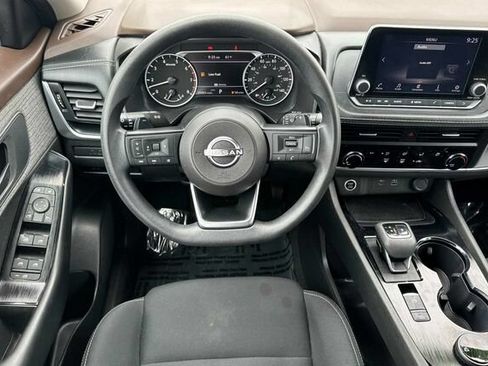 Used 2023 Nissan Rogue S AWD/4WD image 14