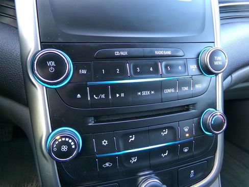 Used 2015 Chevrolet Malibu LS FWD image 25