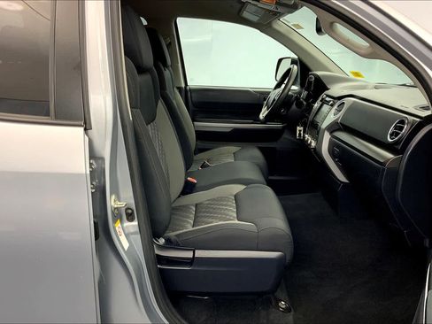 Used 2019 Toyota Tundra SR5 AWD/4WD image 8