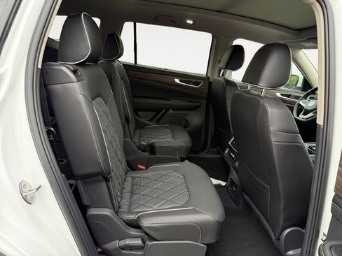 New 2026 Volkswagen Atlas SEL Premium R-Line image 18