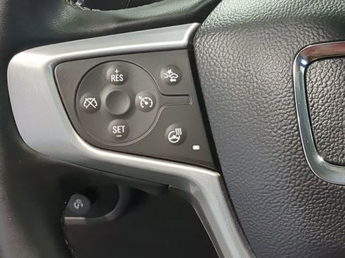 Used 2024 GMC Terrain SLT w/ Infotainment Package II FWD image 24