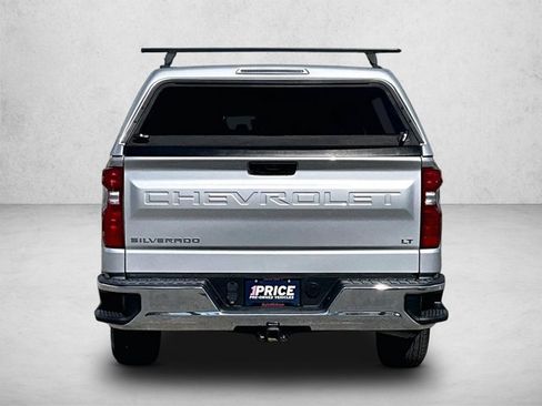 Used 2022 Chevrolet Silverado 1500 LT AWD/4WD image 4
