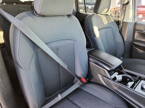 Used 2023 Jeep Grand Cherokee L Laredo w/ Luxury Tech Group I image 15