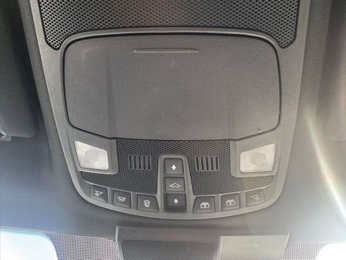 Used 2022 Ford F350 Platinum w/ FX4 Off-Road Package image 27