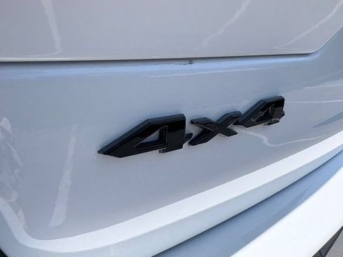 Used 2025 Jeep Grand Cherokee Altitude AWD/4WD image 24