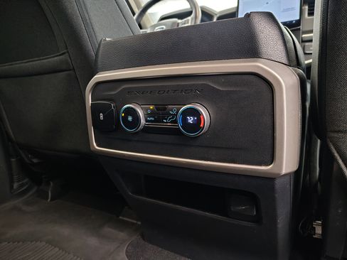 Used 2024 Ford Expedition Max XLT image 36