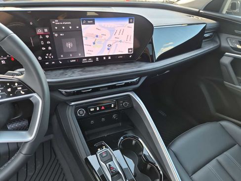 Certified 2025 Audi Q5 Premium Plus w/ Premium Plus image 23