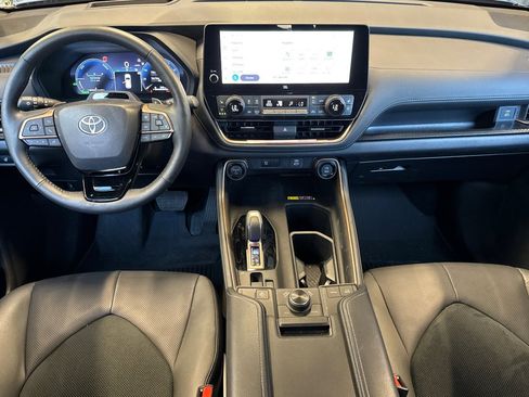 Used 2025 Toyota Grand Highlander MAX Platinum image 18