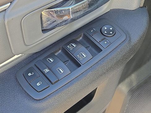 Used 2024 RAM 1500 Classic SLT image 22