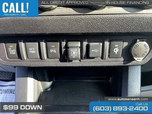 Used 2021 Toyota Tacoma TRD Off-Road w/ Technology Package AWD/4WD image 22