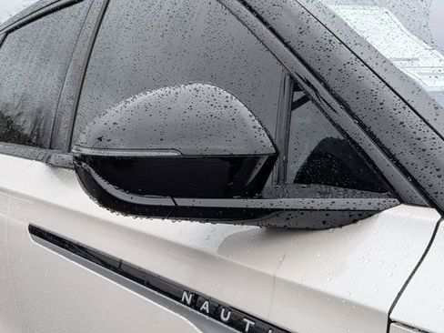 New 2026 Lincoln Nautilus Reserve image 11