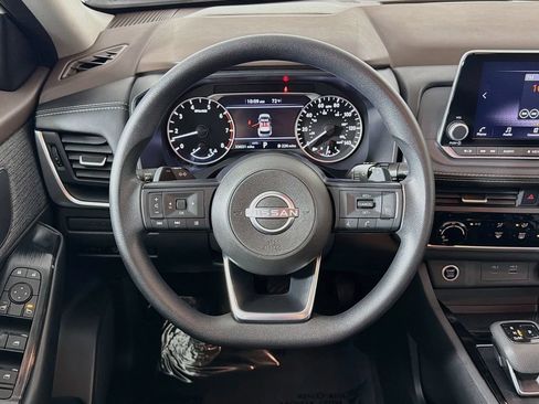 Used 2023 Nissan Rogue S AWD/4WD image 11