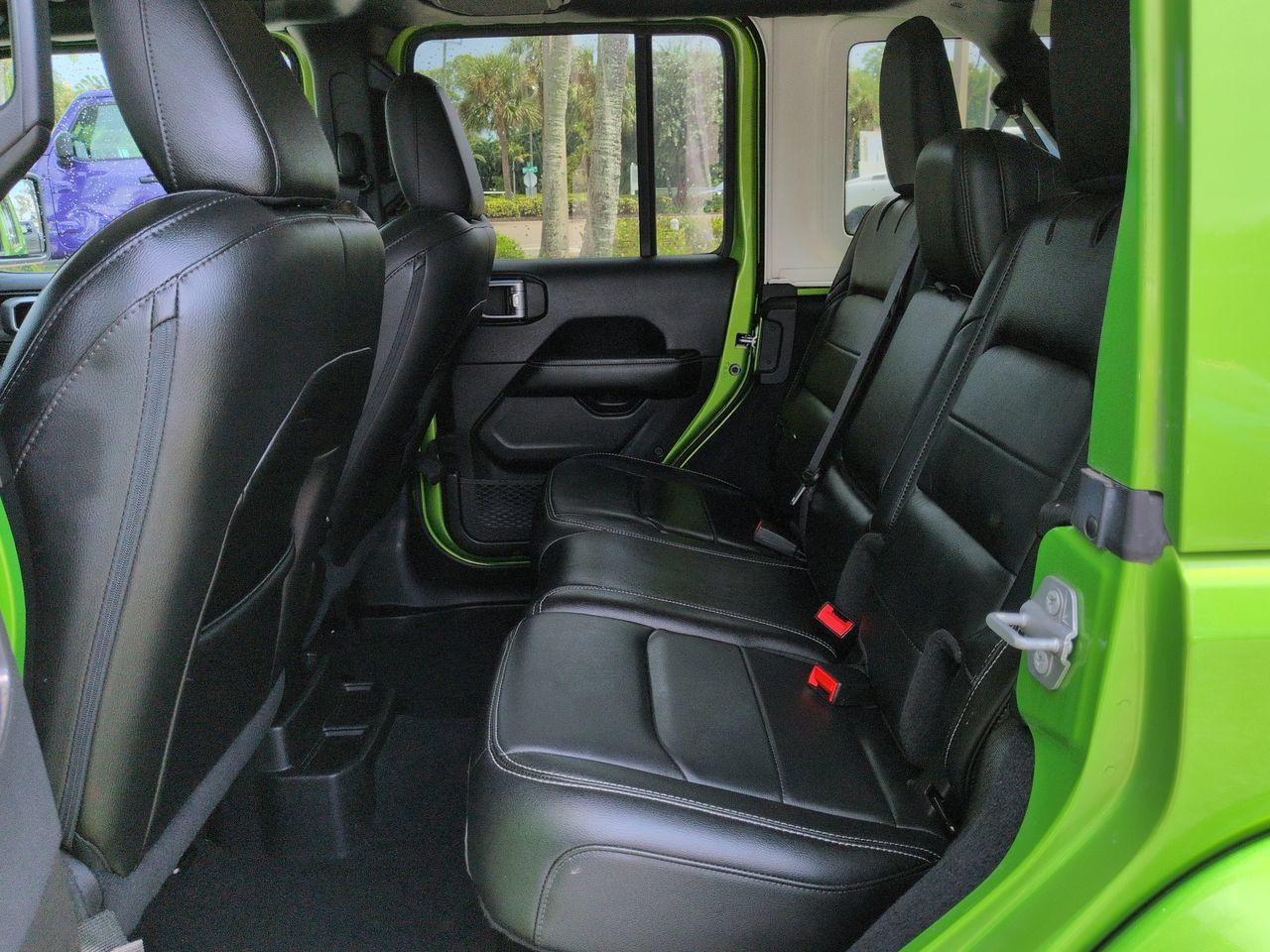 Used 2019 Jeep Wrangler Unlimited Sahara AWD/4WD image 14