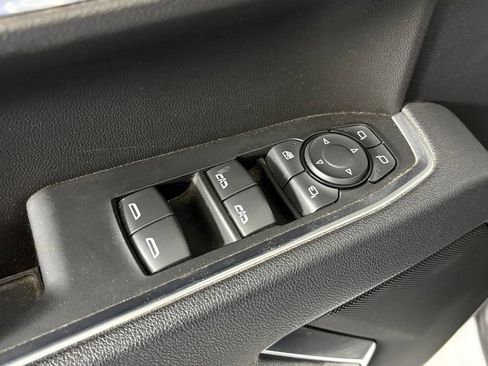 Used 2025 GMC Sierra 1500 SLT RWD image 13