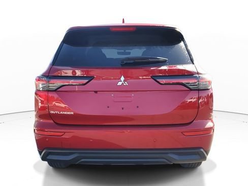 New 2026 Mitsubishi Outlander ES image 5