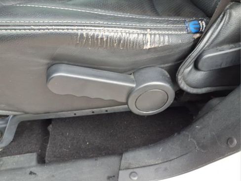 Used 2016 Jeep Wrangler Unlimited Sahara w/ Connectivity Group image 13