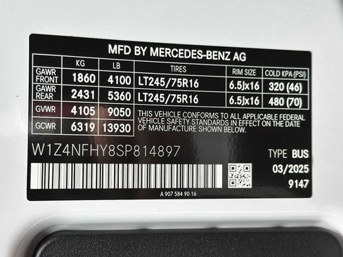 Used 2025 Mercedes-Benz Sprinter 2500 image 26